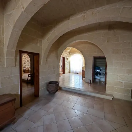 Razzett Pepprina Poppy Farm 4*